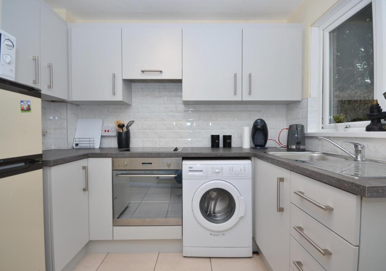 Bright Stylish 2 Bedroom Garden Apartment South Belfast Close To Everything ภายนอก รูปภาพ