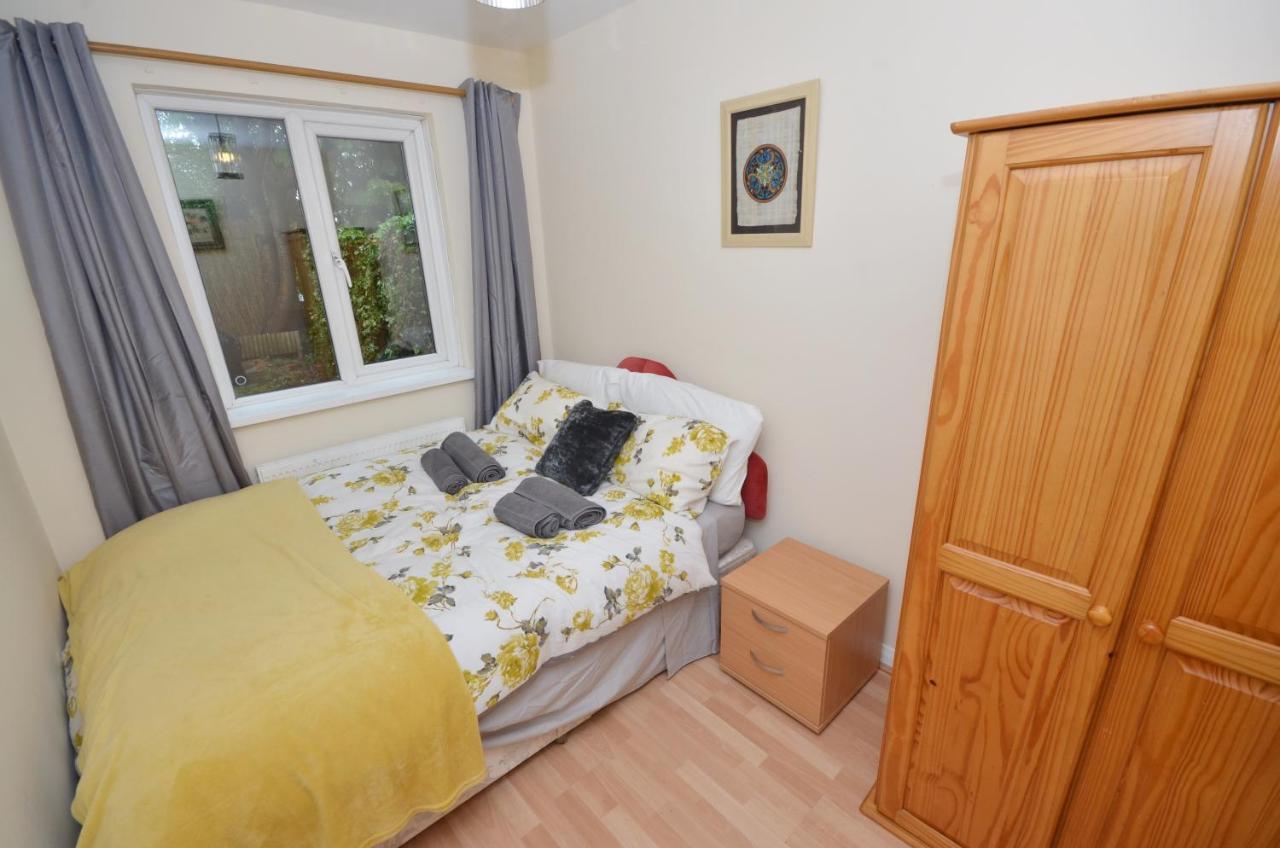 Bright Stylish 2 Bedroom Garden Apartment South Belfast Close To Everything ภายนอก รูปภาพ
